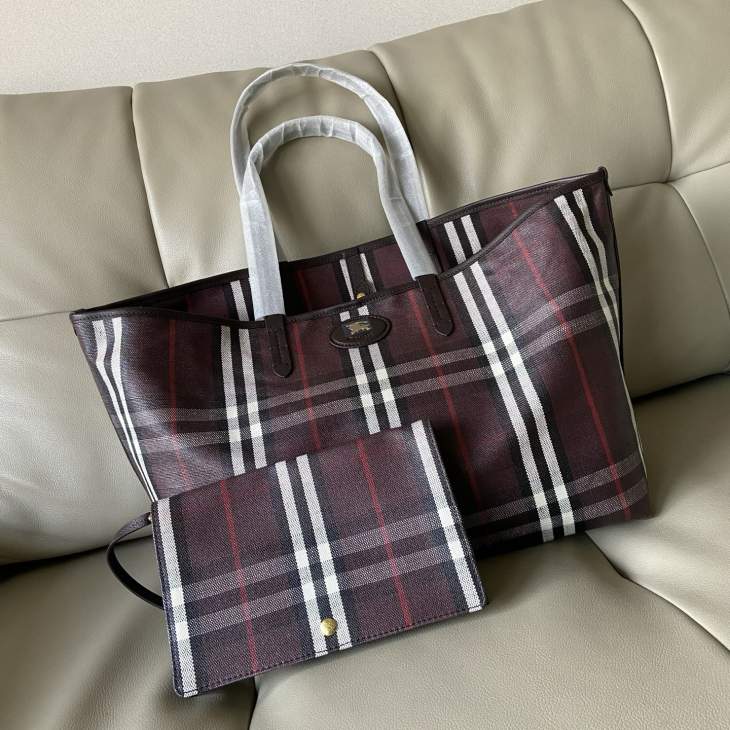 Picture of Burberry Handbags _SKUfw236181439fw
